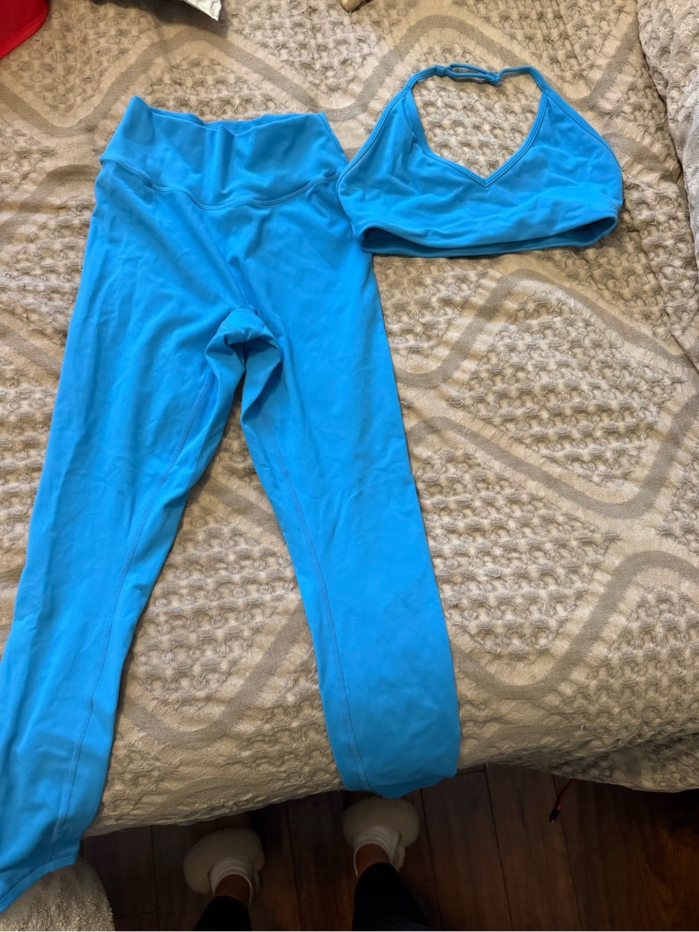 P'tula Bright Turquoise Blue Leggings (M) and Sports Bra (S) Set